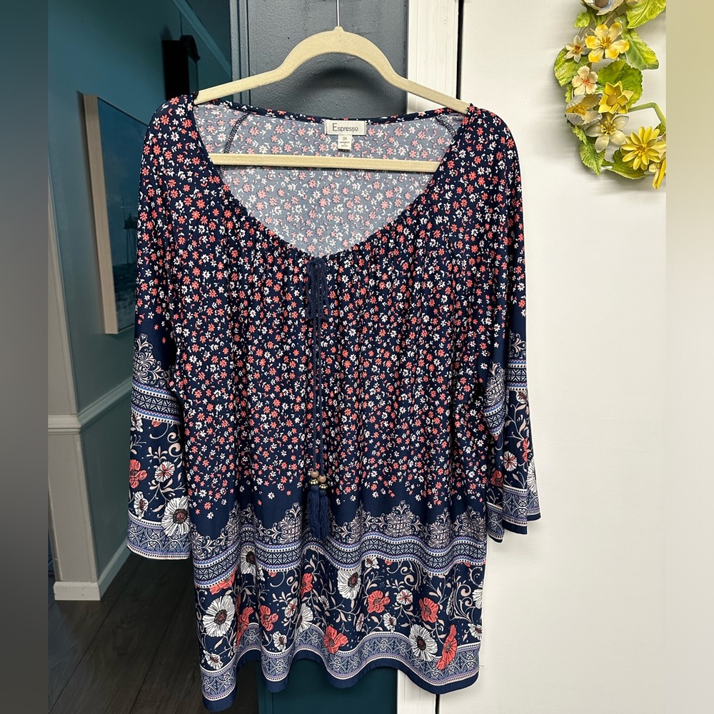 Espresso blue floral boho style top size 3X